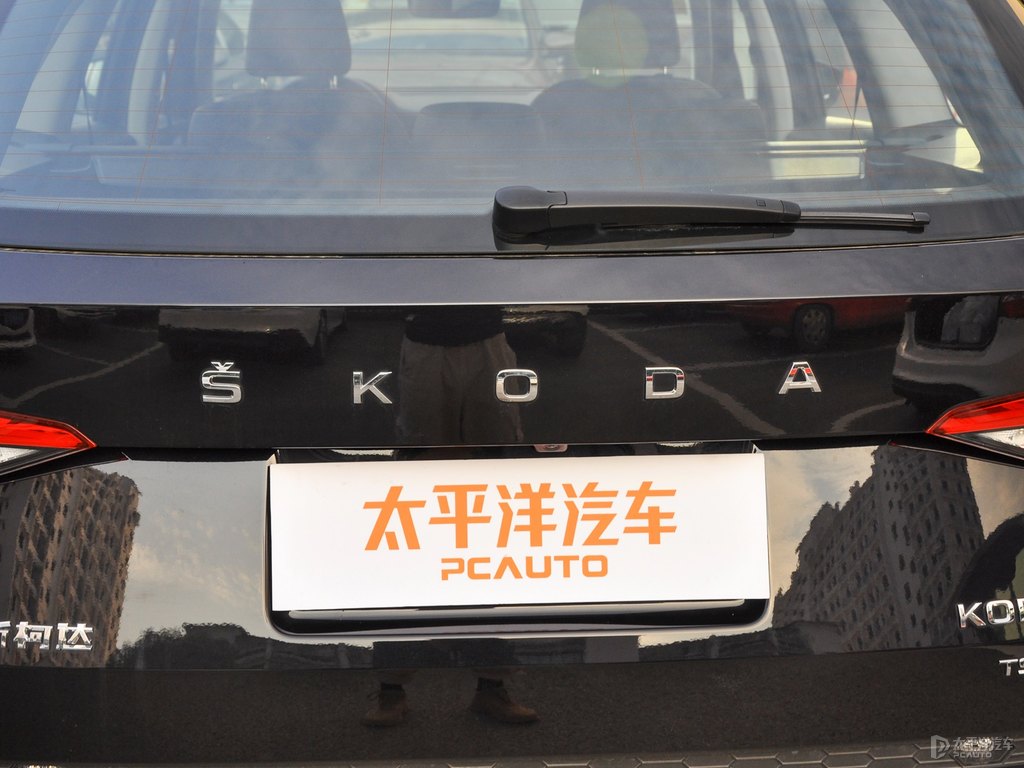 沉靜黑柯迪亞克車尾外觀圖片