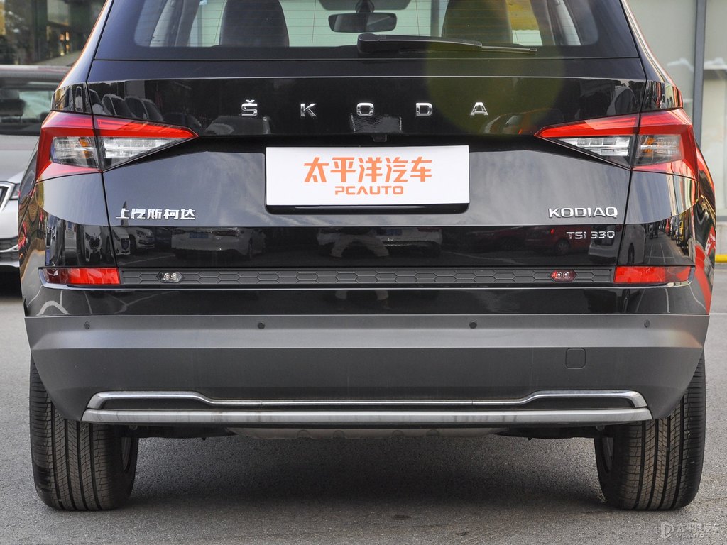 沉靜黑柯迪亞克車尾外觀圖片