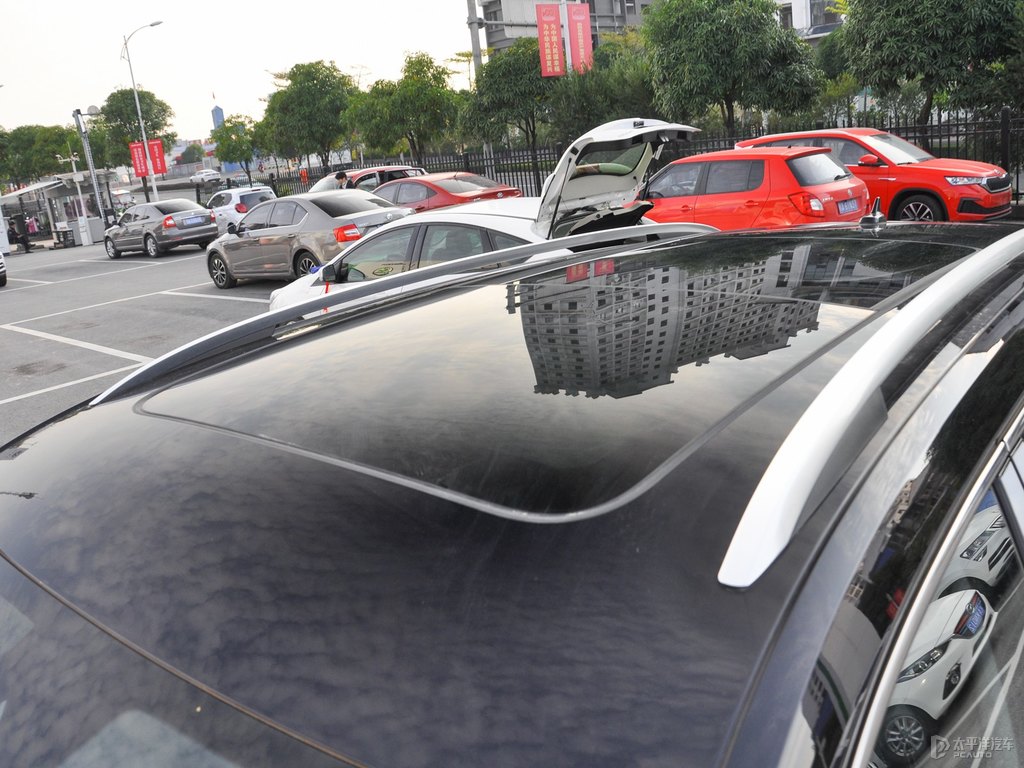 沉靜黑柯迪亞克車身外觀圖片