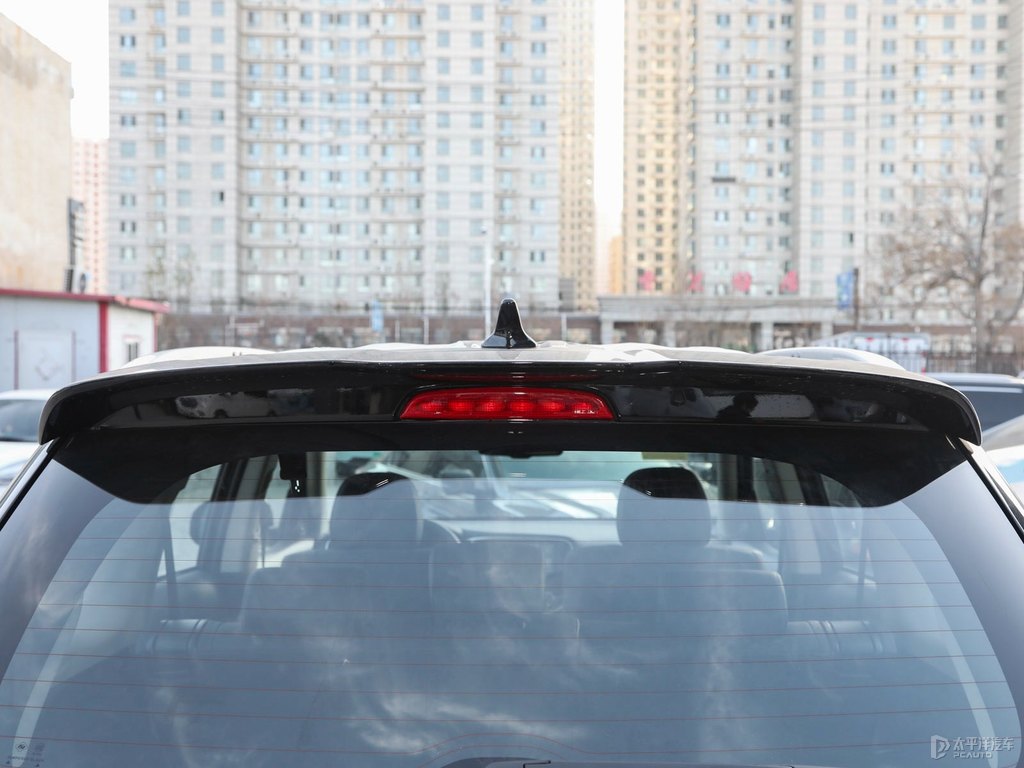 歐藍德車尾外觀圖片