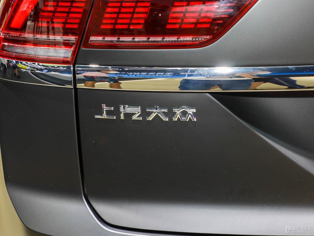 月石灰途昂X車尾外觀圖片