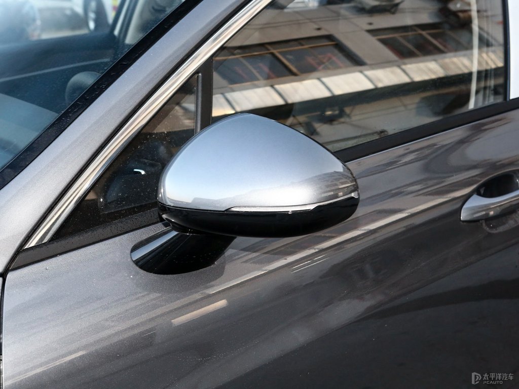 星際灰起亞K5凱酷車身外觀圖片