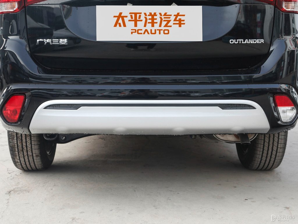 歐藍(lán)德車尾外觀圖片