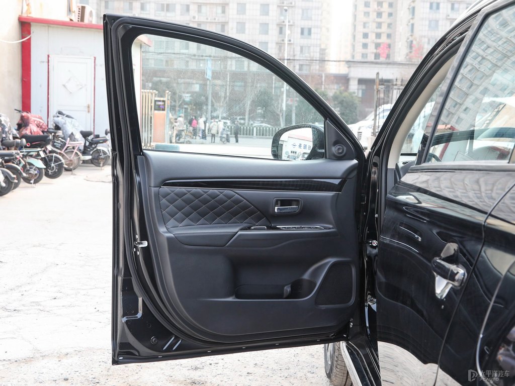歐藍德車廂內(nèi)飾圖片