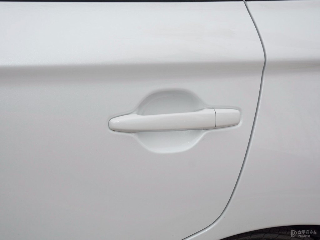 歐藍(lán)德車(chē)身外觀圖片