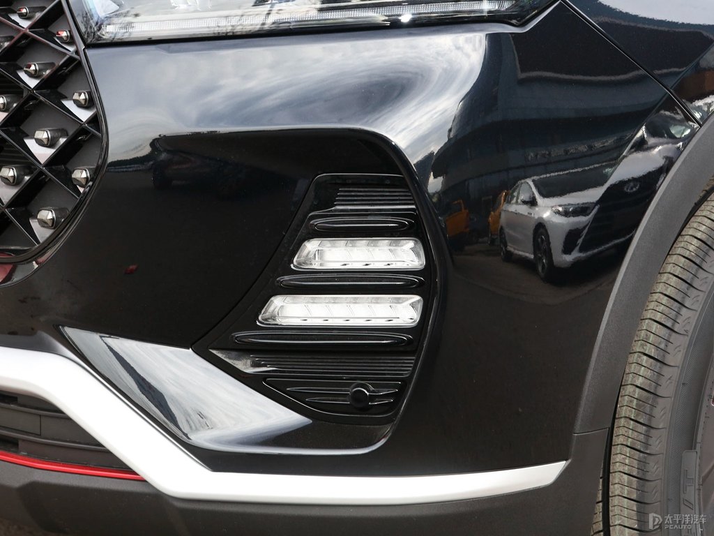 曜石黑瑞虎7車(chē)頭外觀圖片