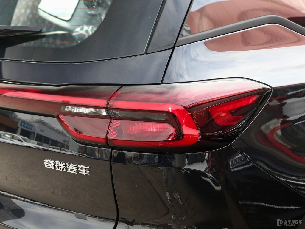 曜石黑瑞虎7車尾外觀圖片