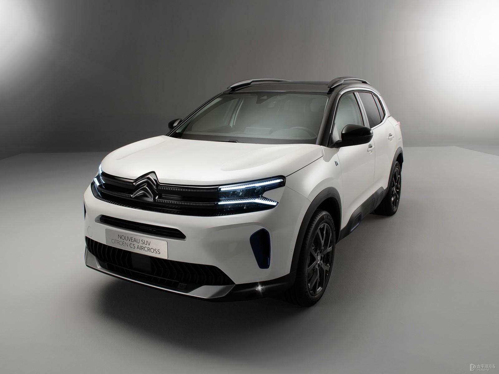 雪鐵龍C5 AIRCROSS新能源(海外)官圖高清大圖
