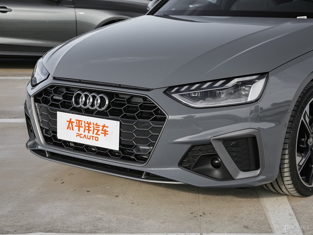 凱莫拉灰奧迪A4L車頭外觀圖片