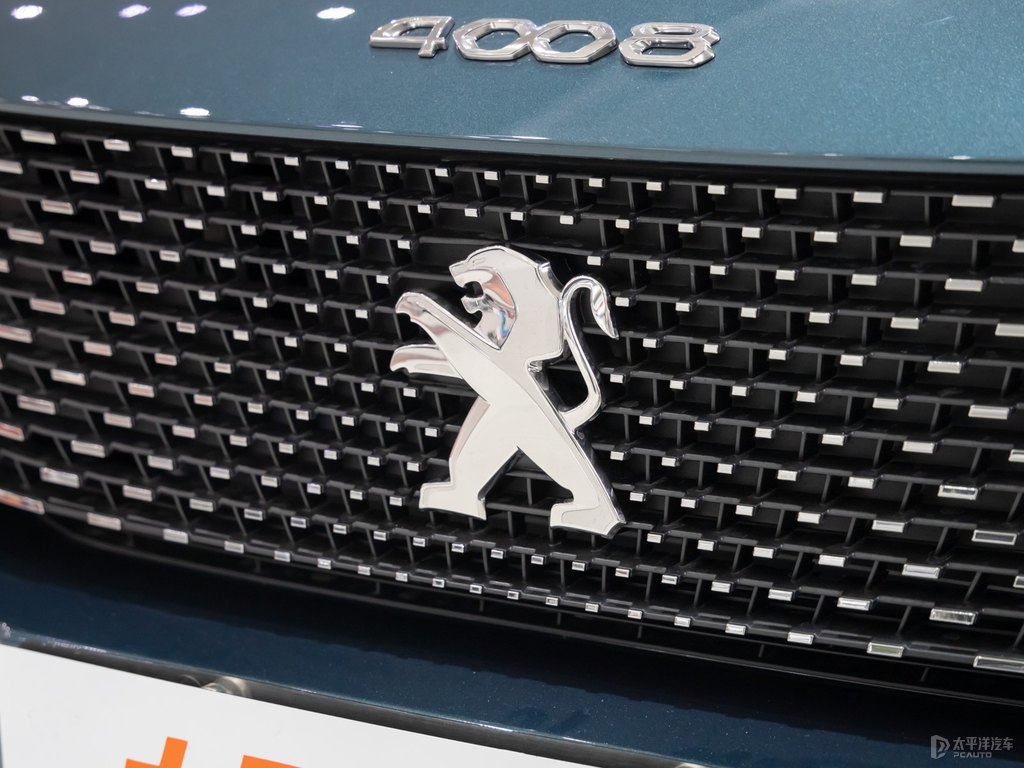 冰山藍(lán)標(biāo)致4008車頭外觀圖片