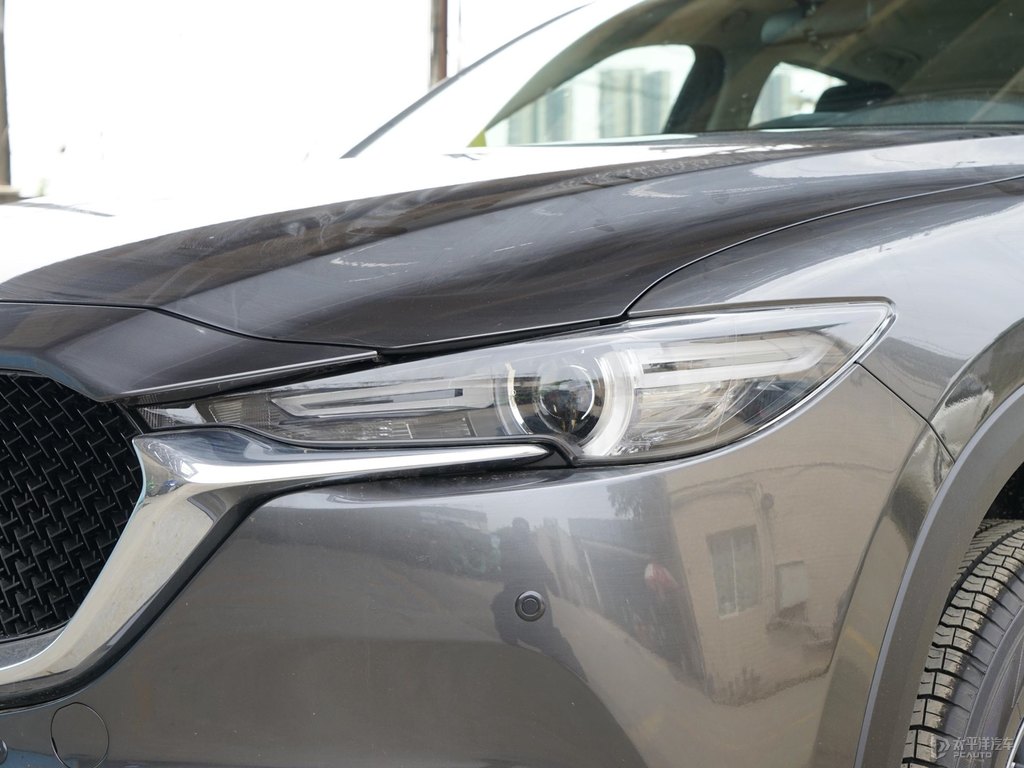 鉑鋼灰馬自達(dá)CX-5車頭外觀圖片