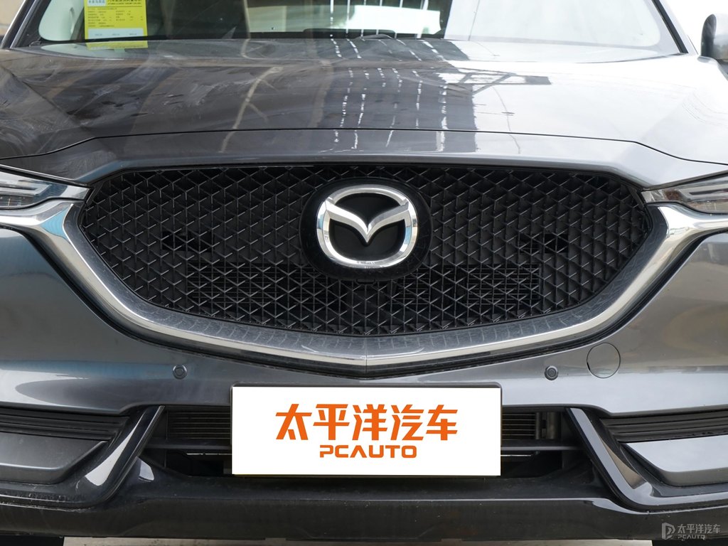 鉑鋼灰馬自達CX-5車頭外觀圖片