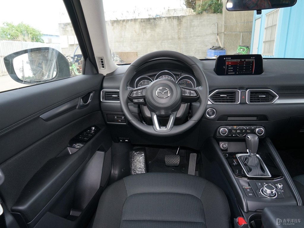 鉑鋼灰馬自達(dá)CX-5中控內(nèi)飾圖片