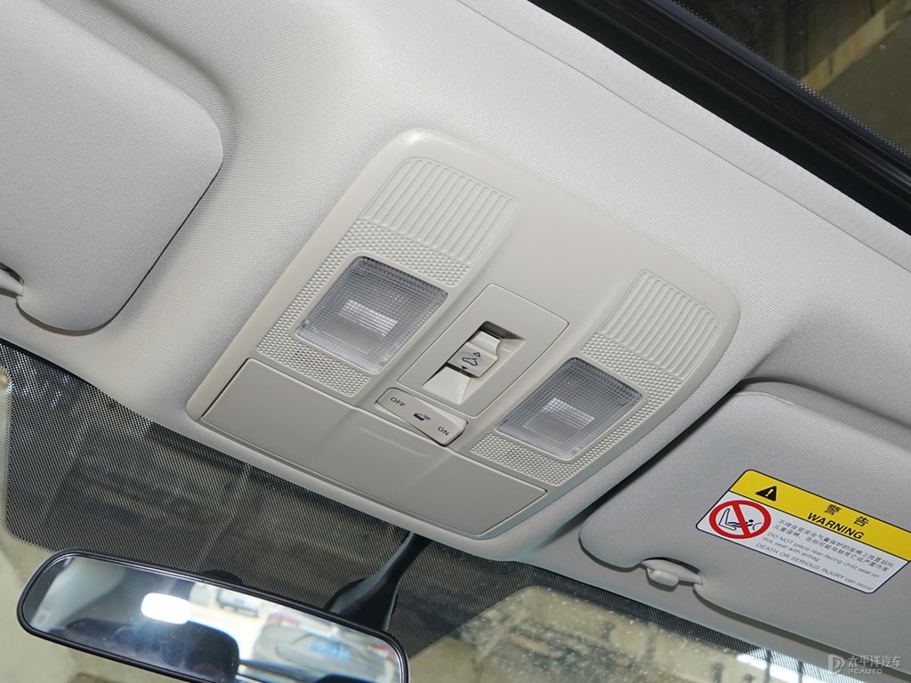 鉑鋼灰馬自達(dá)CX-5車廂內(nèi)飾圖片