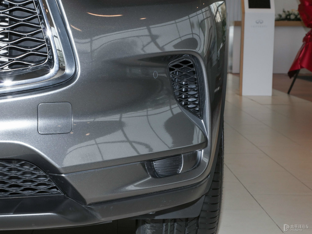 鉑金灰英菲尼迪QX50車頭外觀圖片