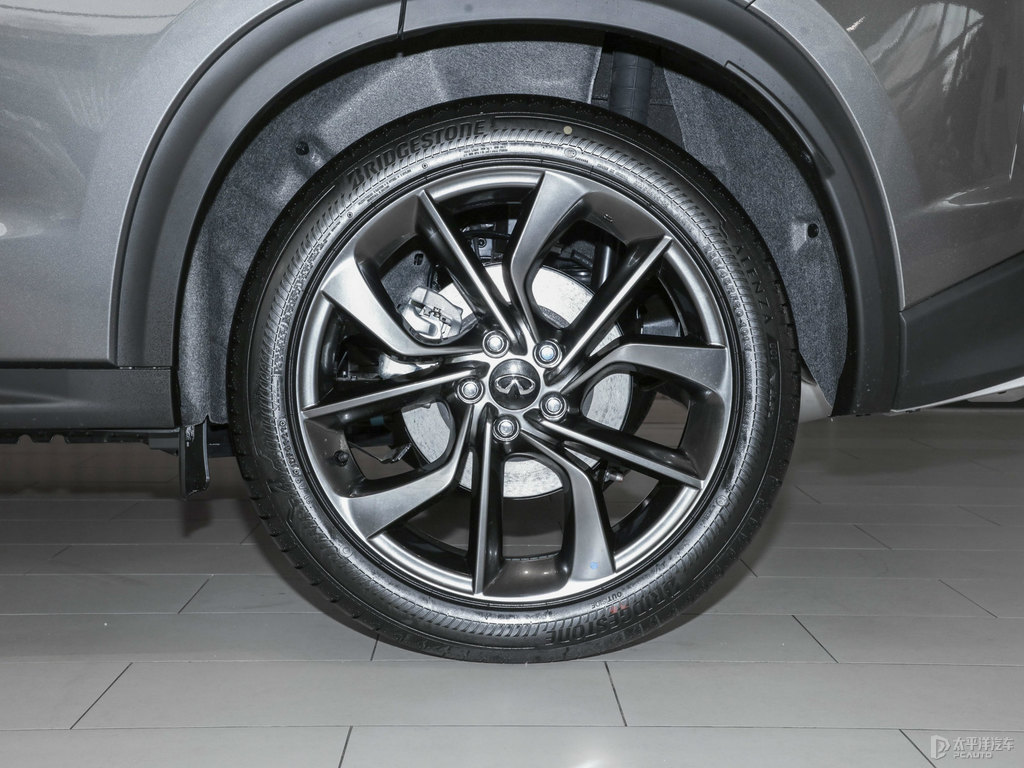 鉑金灰英菲尼迪QX50車身外觀圖片