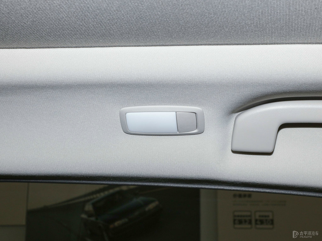 鉑金灰英菲尼迪QX50車廂內(nèi)飾圖片
