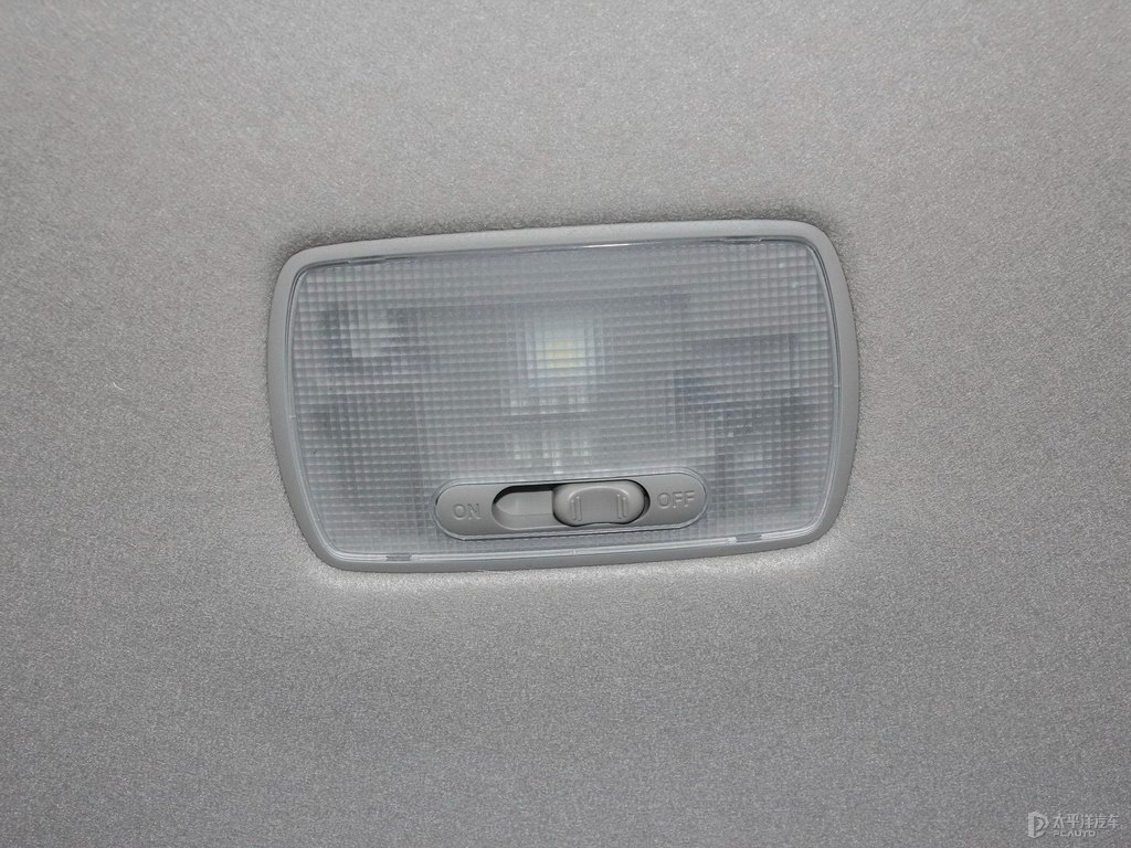 晶耀白享域車廂內(nèi)飾圖片