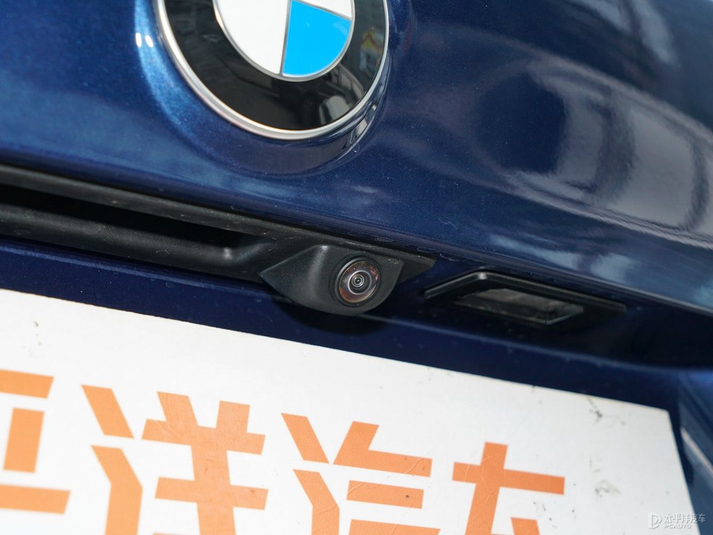 地中海藍(lán)寶馬X1車尾外觀圖片