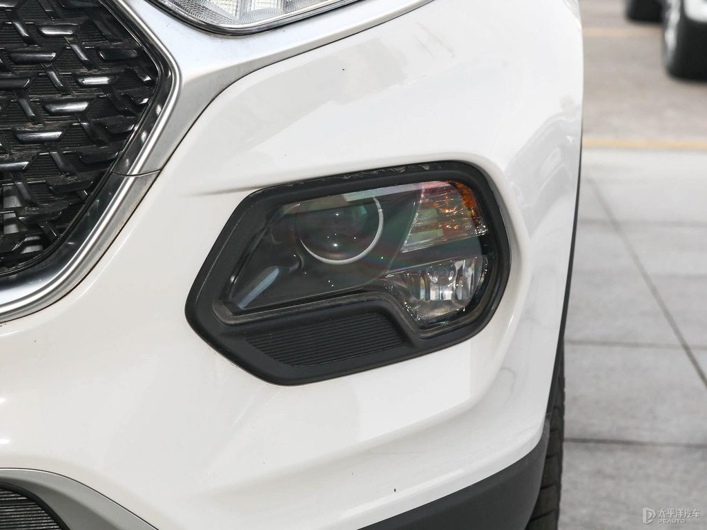 糖果白寶駿510車(chē)頭外觀圖片