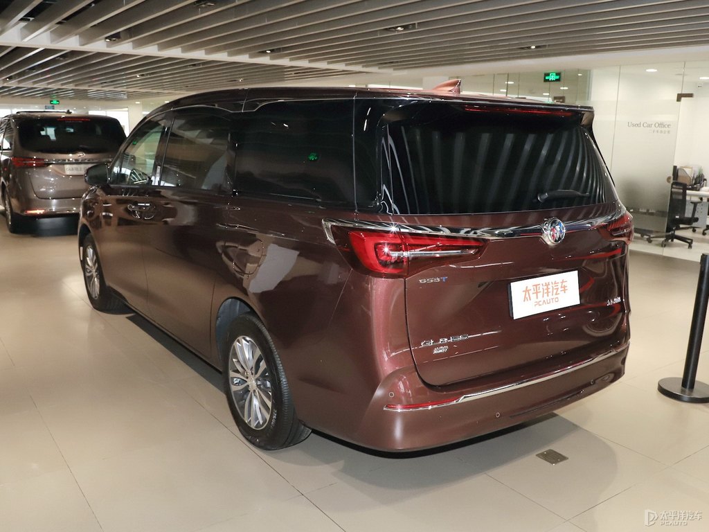 碧璽棕別克GL8整車外觀外觀圖片