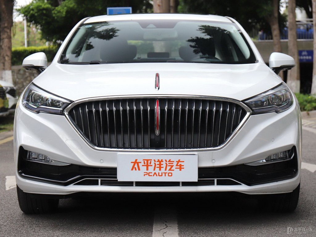 珠光白紅旗H5經(jīng)典車頭外觀圖片