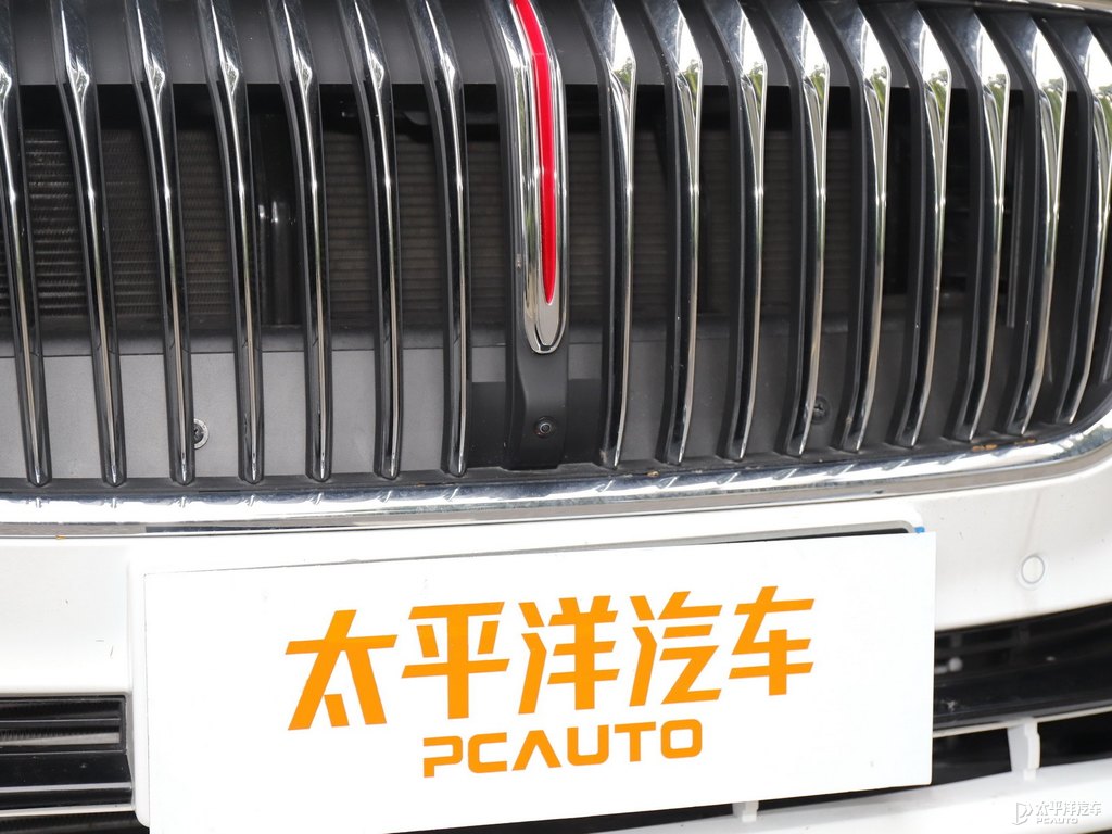 珠光白紅旗H5經(jīng)典車頭外觀圖片