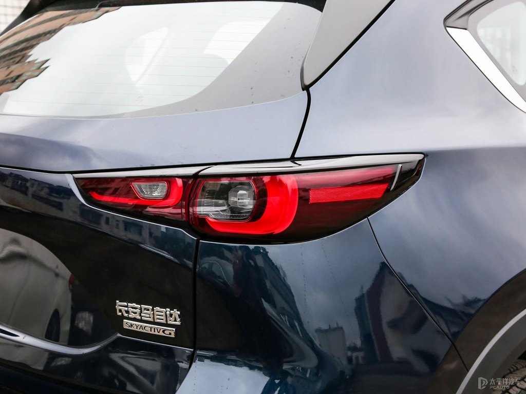 馬自達(dá)CX-5車尾外觀圖片
