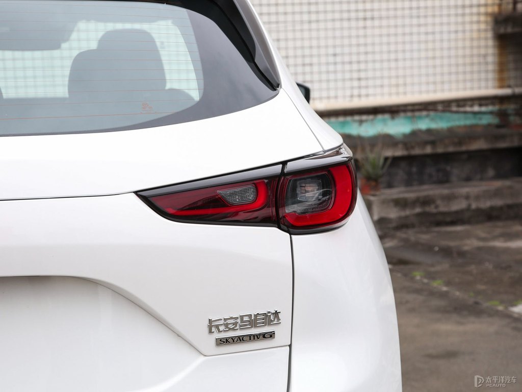 馬自達(dá)CX-5車尾外觀圖片
