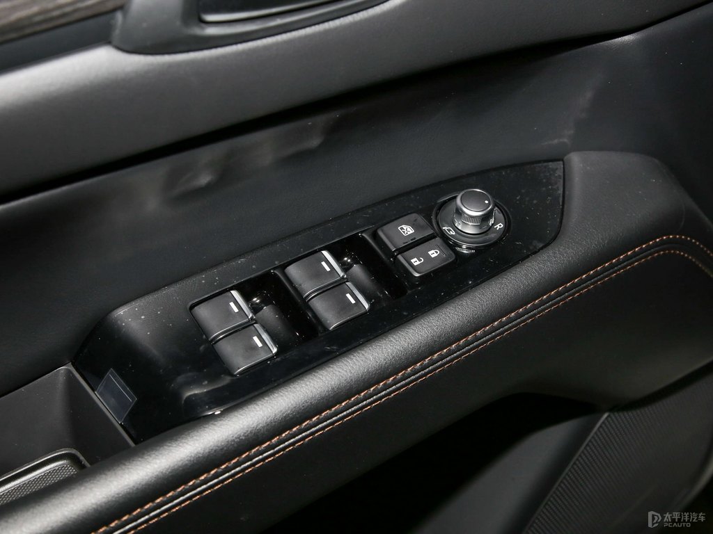 馬自達(dá)CX-5車廂內(nèi)飾圖片