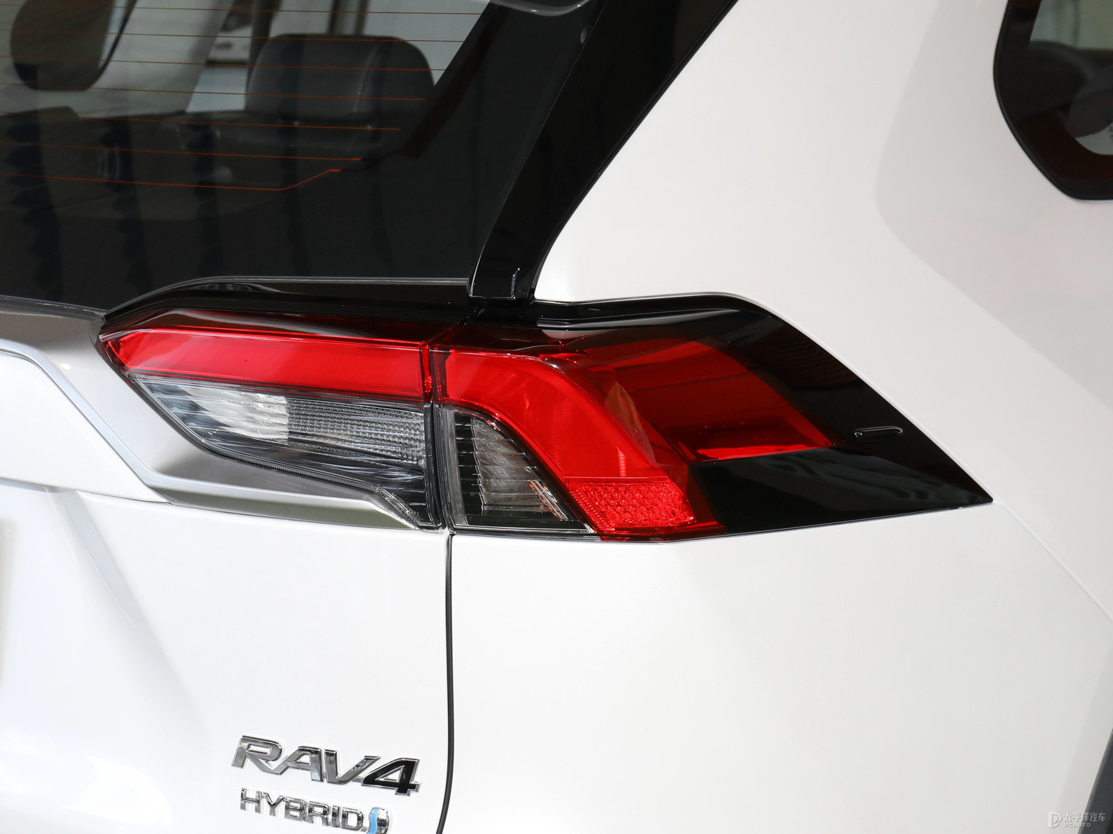 RAV4榮放外觀高清大圖