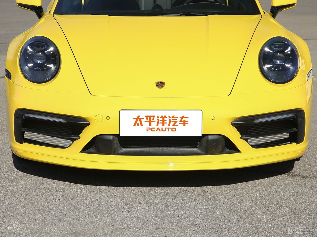 競速黃保時捷911車頭外觀圖片