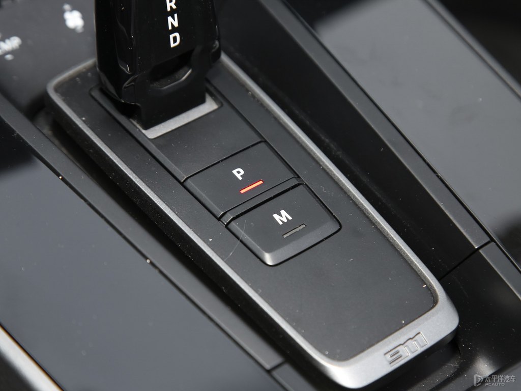 競速黃保時捷911中控內(nèi)飾圖片