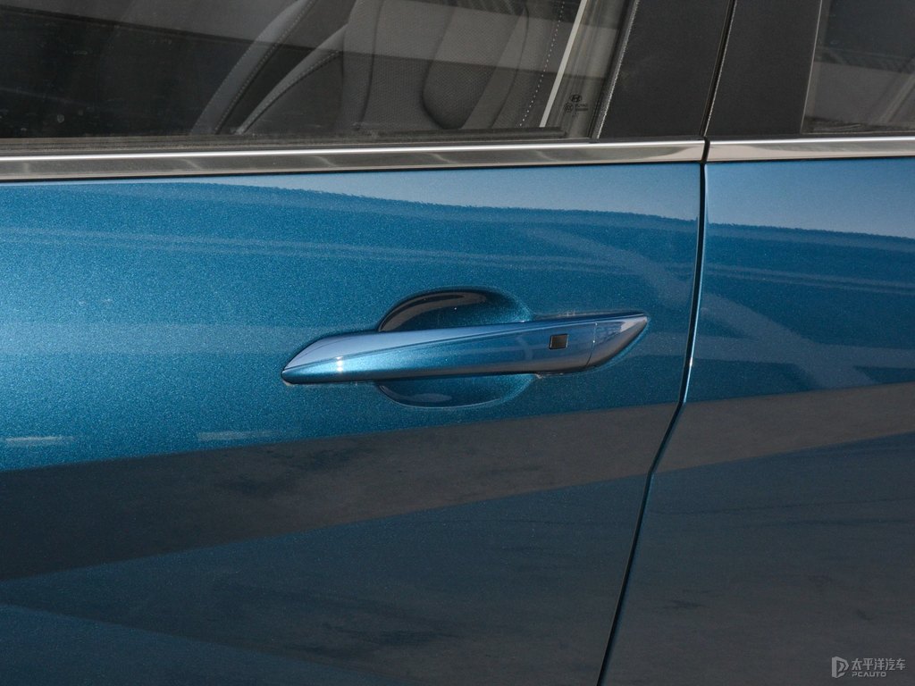 黑色+冰海藍(lán)伊蘭特車(chē)身外觀圖片