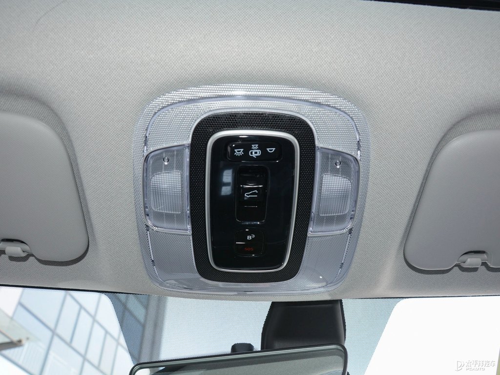 黑色+冰海藍伊蘭特車廂內(nèi)飾圖片