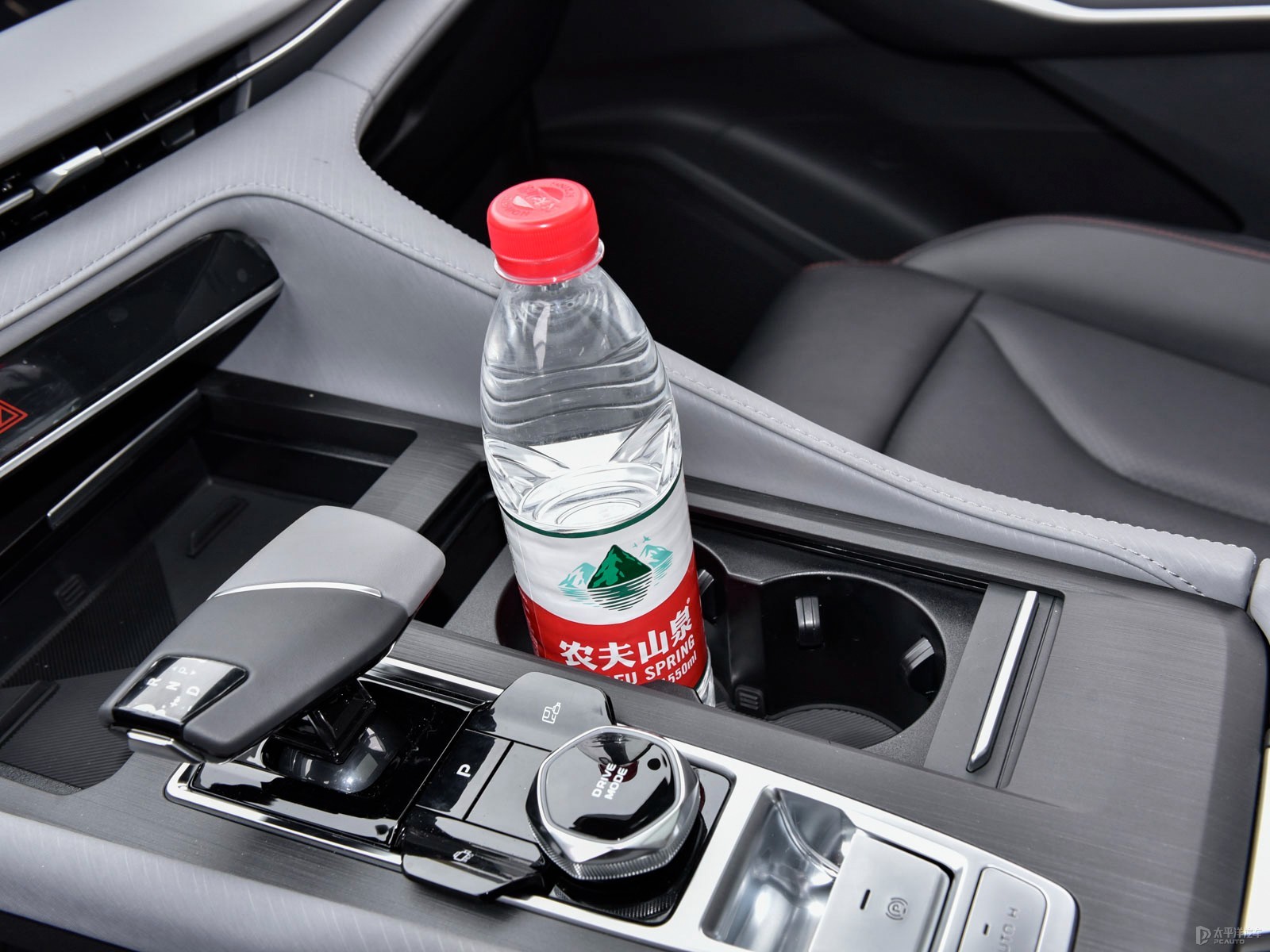 長(zhǎng)安CS75 PLUS空間高清大圖