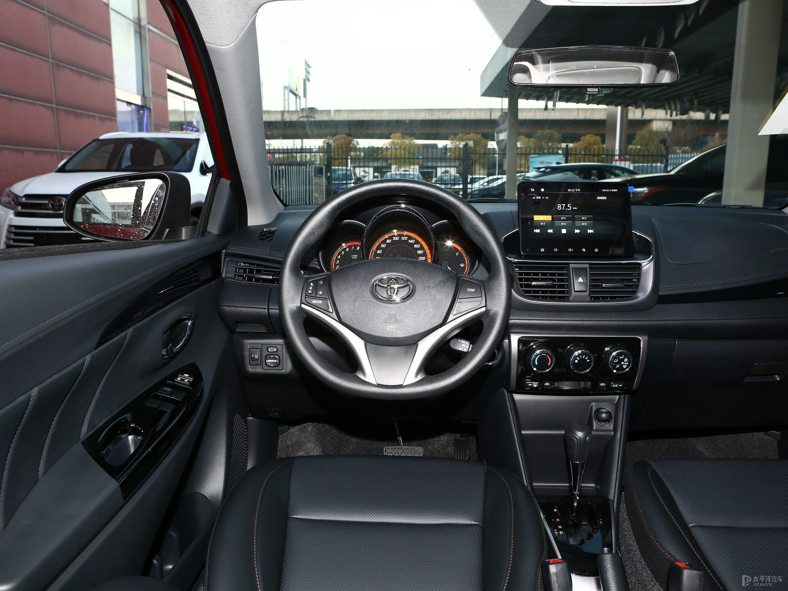 YARiS L 致炫X內(nèi)飾高清大圖