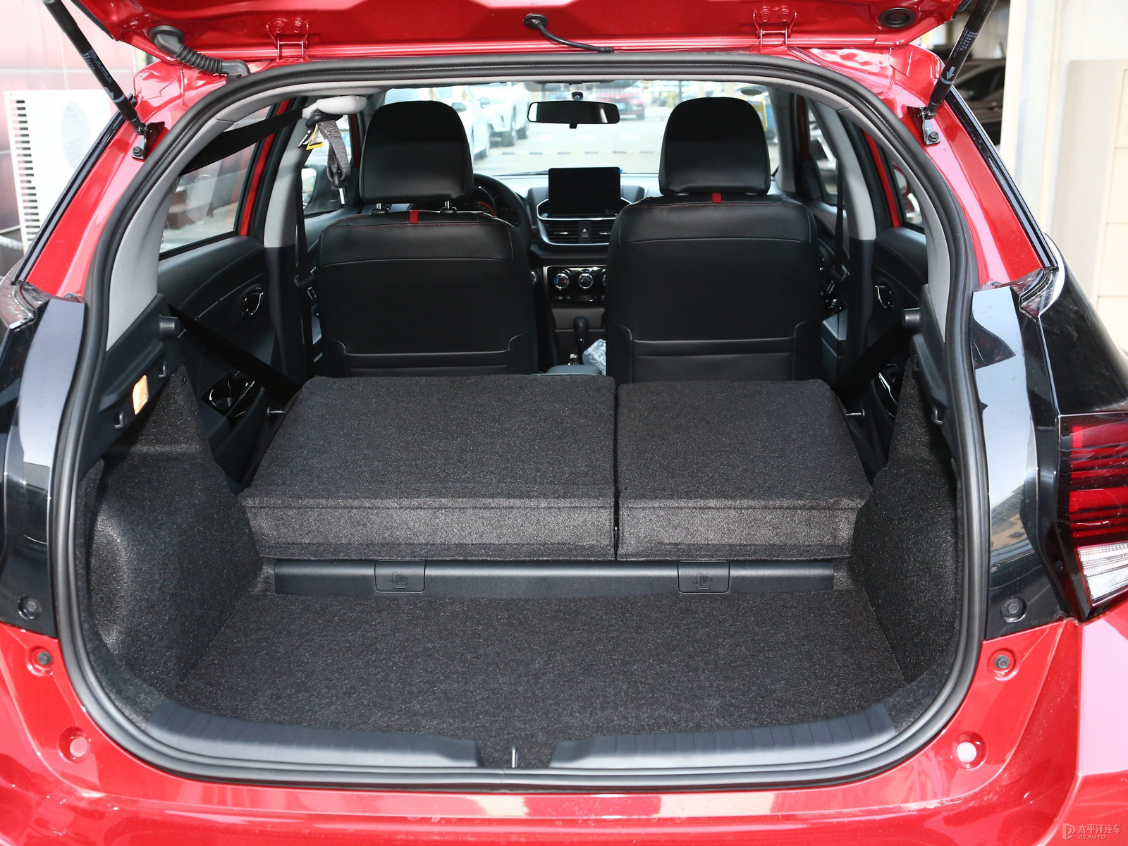 YARiS L 致炫X空間高清大圖