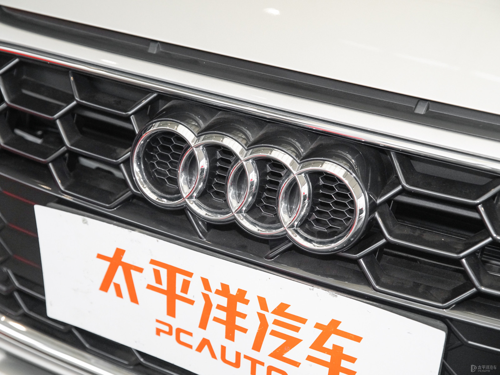奧迪A4L外觀高清大圖