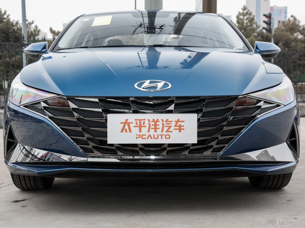冰海藍(lán)伊蘭特車頭外觀圖片