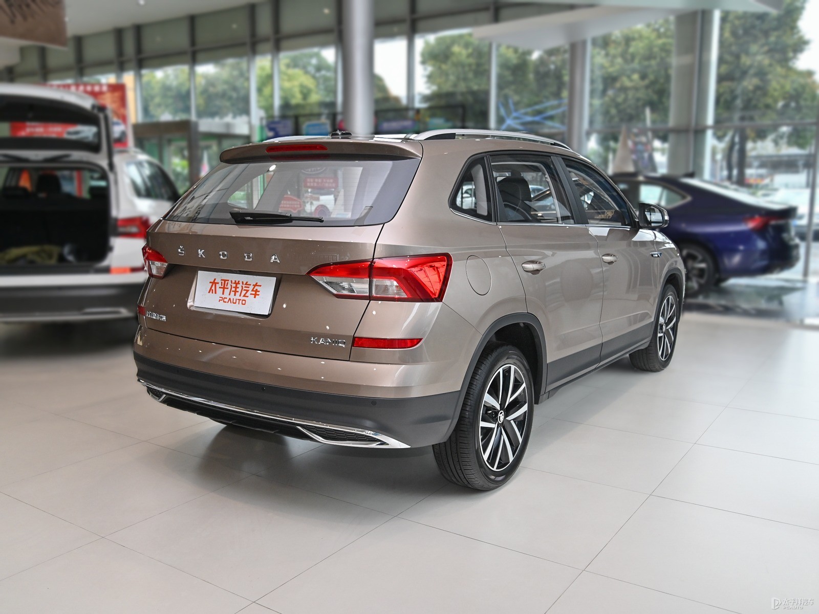 摩登金柯米克整車外觀外觀圖片