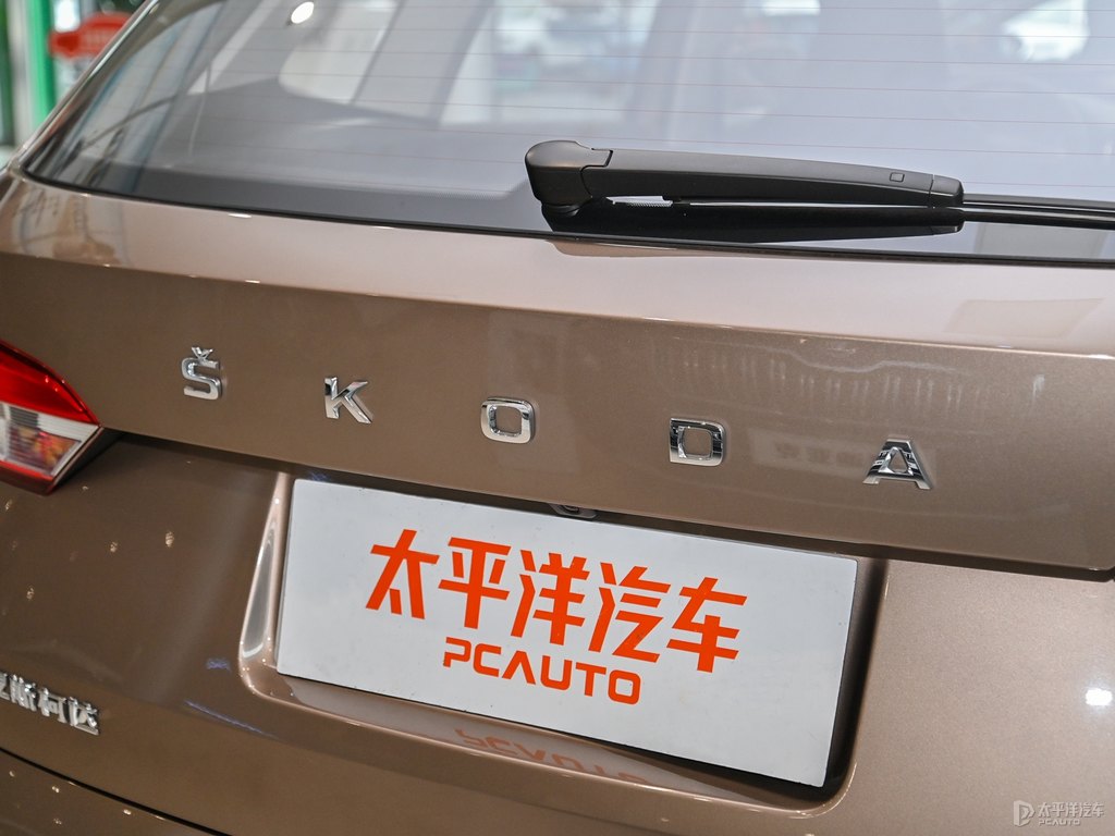 摩登金柯米克車尾外觀圖片