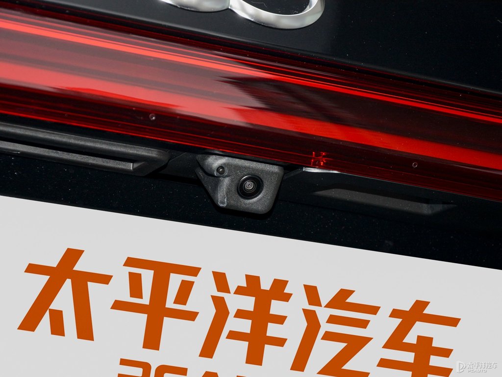 旋風(fēng)黑奧迪e-tron(進口)車尾外觀圖片