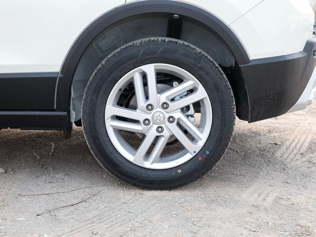 珠光白啟辰T60車身外觀圖片