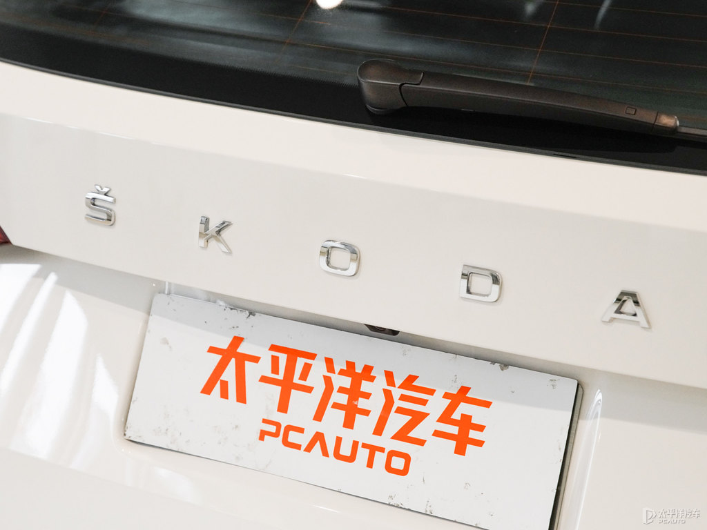 冰雪白柯迪亞克車尾外觀圖片