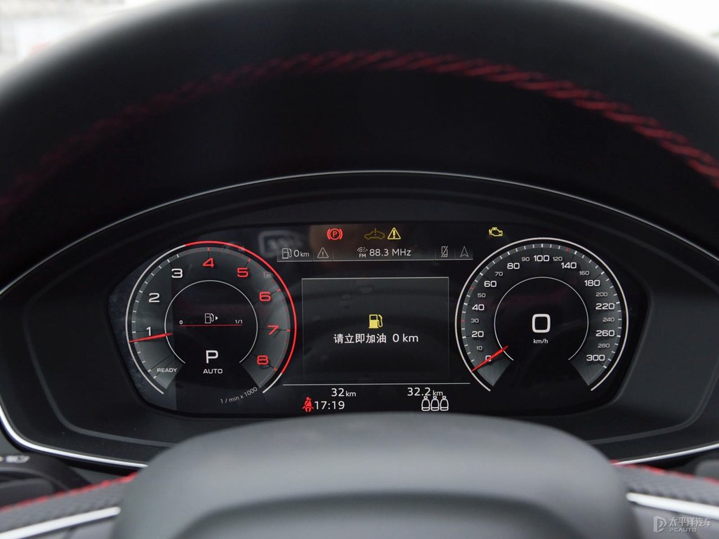 凱莫拉灰奧迪Q5L Sportback中控內(nèi)飾圖片