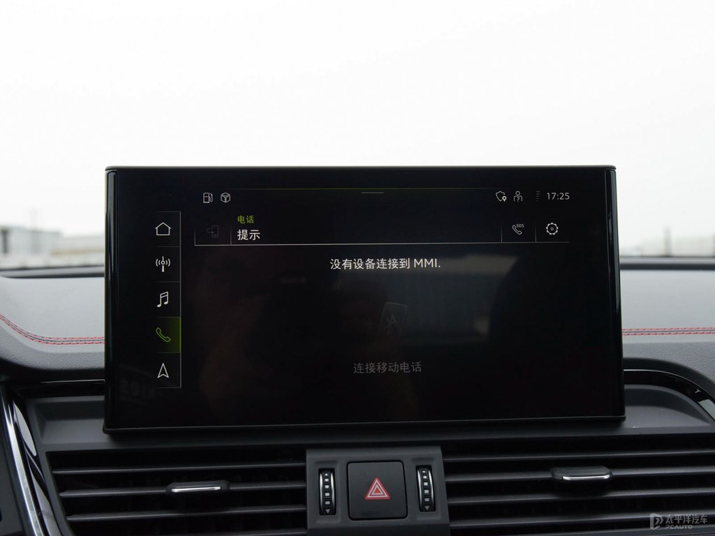 凱莫拉灰?jiàn)W迪Q5L Sportback中控內(nèi)飾圖片