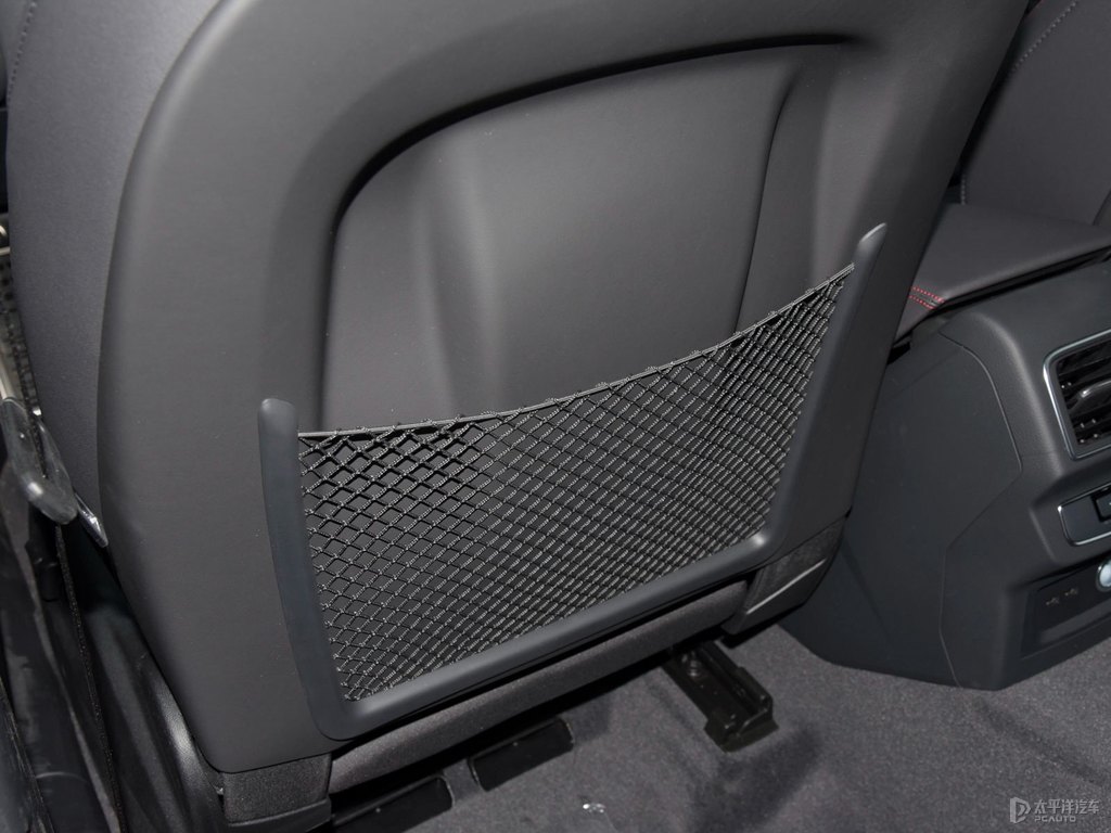 凱莫拉灰奧迪Q5L Sportback儲(chǔ)物空間空間圖片