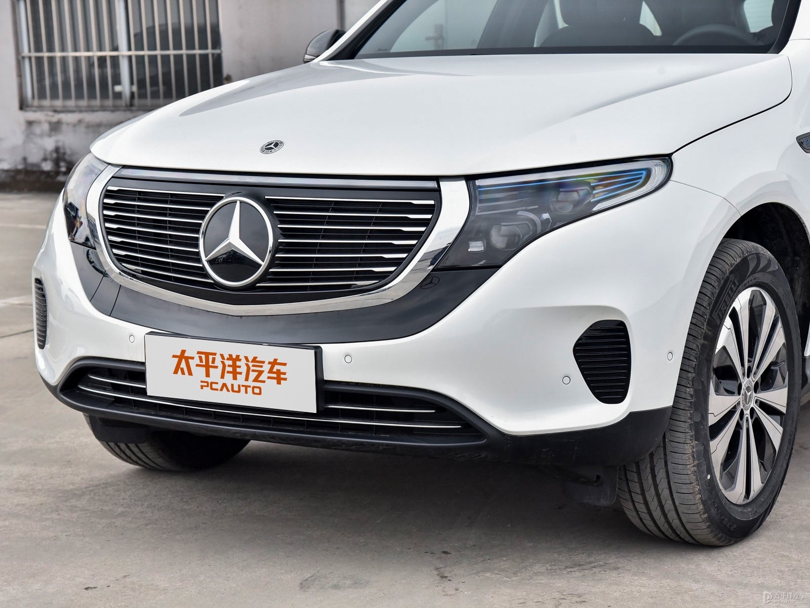 奔馳EQC外觀高清大圖
