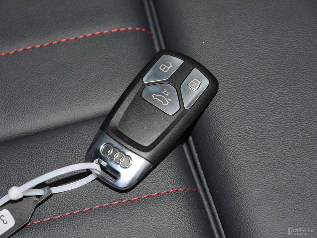 凱莫拉灰奧迪Q5L Sportback細節(jié)其它細節(jié)圖片
